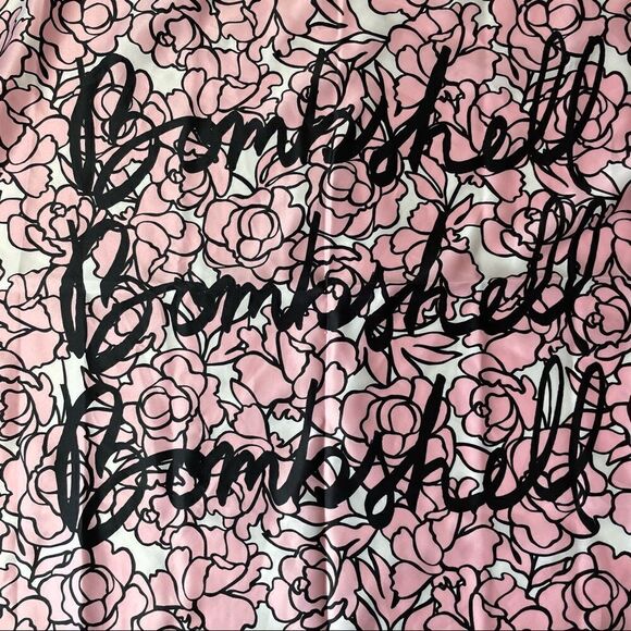 Victoria’s Secret Bombshell pink and black scarf NWT - Picture 5 of 5